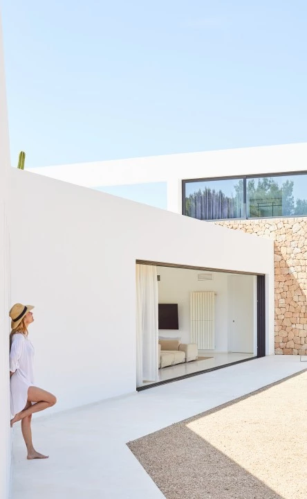 1680682115-Luxury real estate to rent Ibiza Villa Can Calypso chill outside.webp